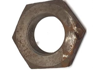 Mutter für Kurbelwelle / Schwungrad? für Oldtimer Traktoren (leider keine Teilenummer vorhanden, deswegen keine nähere Angabe)