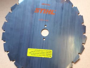Stihl Meißelzahn Schneidwerkzeug für Motorsensen und Freischneidegeräte Ø 225mm - Ø 20mm Artikel-Nr.  4110 713 4204