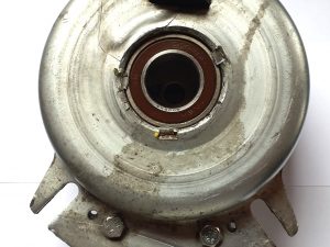 Warner Electric 5217-65 PTO-Kupplung mit Bremse &ndash; general&uuml;berholt, Magnetkupplung f&uuml;r Rasentraktoren & M&auml;hdecks