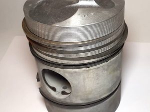 N&uuml;ral Kolben | KHD Deutz FL 612 | &Uuml;berma&szlig; 90,39 mm | Oldtimer-Instandsetzung | Kokille 9048 D