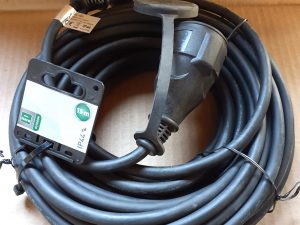 Verlängerungskabel 15m Schwarz für den Innen- & Außenbereich geeignet dank Schutzklasse IP 44 Artikel-Nr. 367023