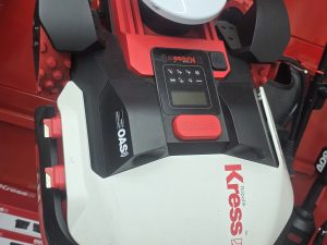 KR173E Kress RTKⁿ 1.0 - Mähroboter bis zu 3.000 m² mit OAS - Vorführgerät